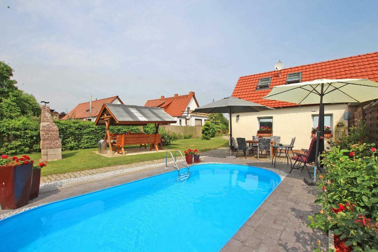 Ferienhauser Mit Pool Kummerow Schw 1010 Dış mekan fotoğraf