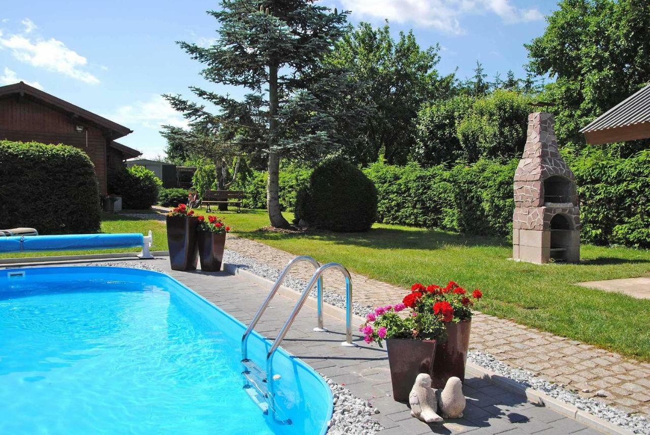 Ferienhauser Mit Pool Kummerow Schw 1010 Dış mekan fotoğraf